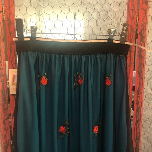 NWT - LuLaRoe Embroidered Skirt - Picture 4 of 8